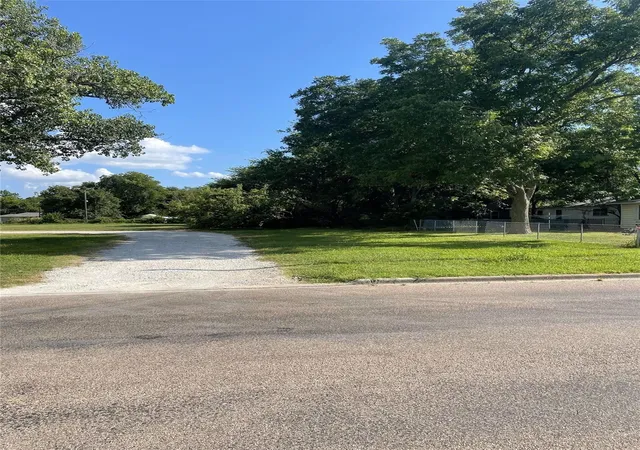 Photo 2 of Land for sale at Lot 11r North Ave, Whitesboro, TX 76273 | MLS# 20804358 | Listing updated on 2026-09-14