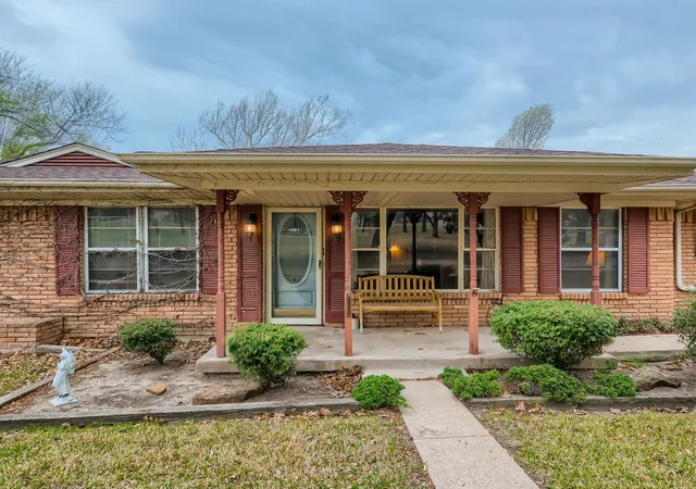Photo 4 of Single family home for sale at 4260 Lasater Rd, Mesquite, TX 75181 | MLS# 20807869 | Listing updated on 2026-10-06