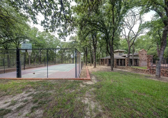 Photo 3 of Single family home for sale at 1521 Old Reunion Rd, Decatur, TX 76234 | MLS# 20818236 | Listing updated on 2026-09-15