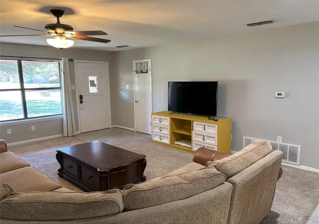 Photo 4 of Single family home for sale at 1405 N Prairie Wind Blvd, Stephenville, TX 76401 | MLS# 20813306 | Listing updated on 2026-10-01