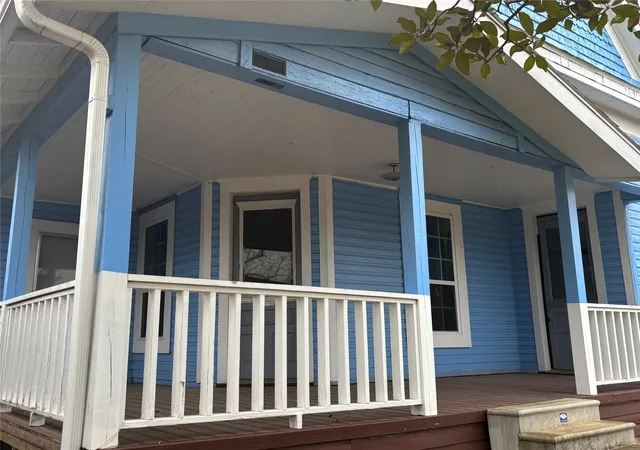 Photo 3 of Single family home for sale at 720 W Gandy St, Denison, TX 75020 | MLS# 20842749 | Listing updated on 2026-09-12