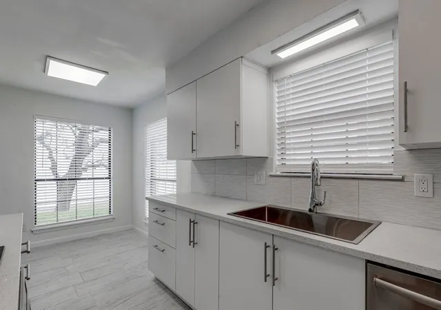 Listing Photo 4 - Condo for sale in building located at 4606 Chaha Rd, Garland, TX 75043 - Unit #106