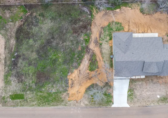 Photo 3 of Land for sale at 202 Splitrail Dr, Kemp, TX 75143 | MLS# 20845632 | Listing updated on 2026-07-29