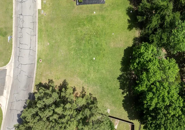 Photo 4 of Land for sale at 1000 Legend Ave, Bonham, TX 75418 | MLS# 20875360 | Listing updated on 2026-09-26