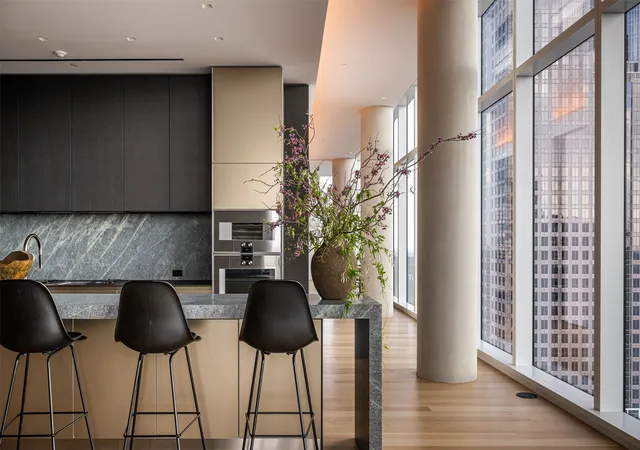 Photo 2 of Condo for sale at 1747 Leonard St #2601, Dallas, TX 75201 | MLS# 20888458 | Listing updated on 2026-09-14