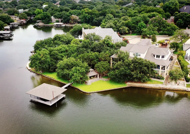 Photo 1 of Mansion for sale at 5010 Comanche Vista Ct, Granbury, TX 76049 | MLS# 20885567 | Listing updated on 2026-08-01