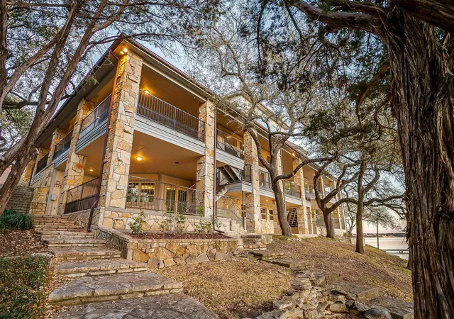 Photo 3 of Mansion for sale at 5010 Comanche Vista Ct, Granbury, TX 76049 | MLS# 20885567 | Listing updated on 2026-08-01