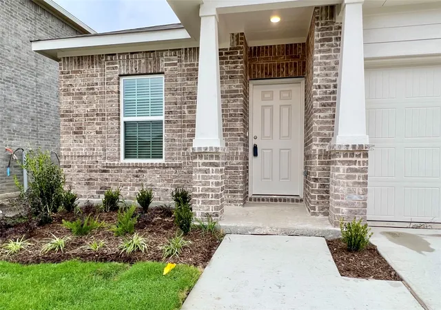 Photo 2 of Single family home for sale at 2074 Hartley Dr, Forney, TX 75126 | MLS# 20898854 | Listing updated on 2026-09-09
