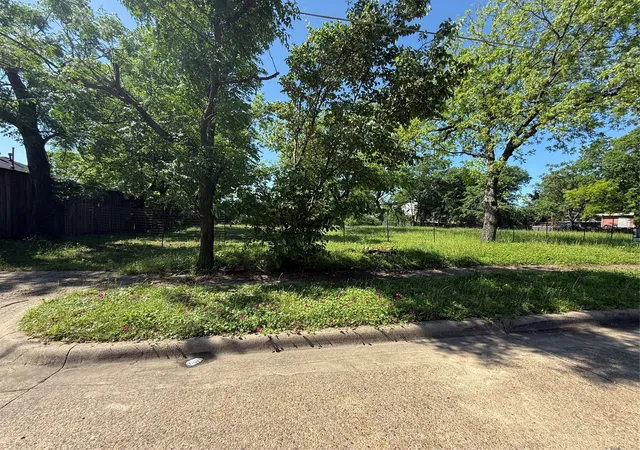 Photo 3 of Land for sale at 1838 Akron St, Dallas, TX 75212 | MLS# 20902203 | Listing updated on 2026-09-30