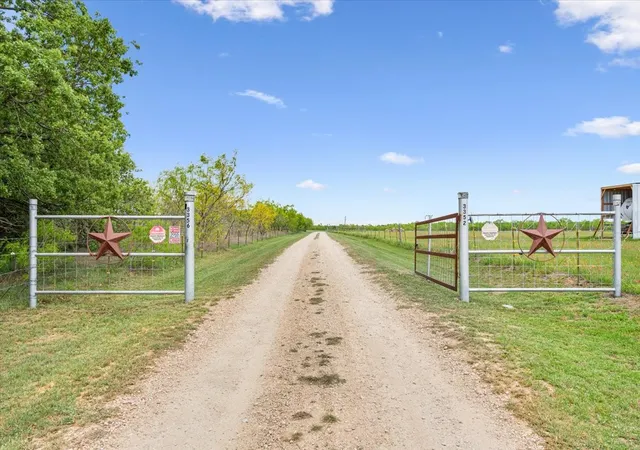 Photo 4 of Single family home for sale at 3356 Kattner Rd, Riesel, TX 76682 | MLS# 20907713 | Listing updated on 2026-09-12