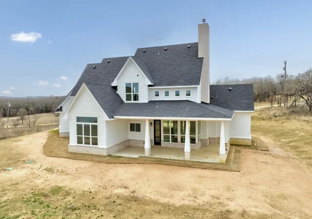 Photo 3 of Single family home for sale at 117 Mustang Springs Cir, Sunset, TX 76270 | MLS# 20902168 | Listing updated on 2026-09-08