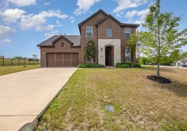 Photo 1 of Single family home for sale at 3933 Clear Water Ln, Nevada, TX 75173 | MLS# 20913509 | Listing updated on 2026-09-11