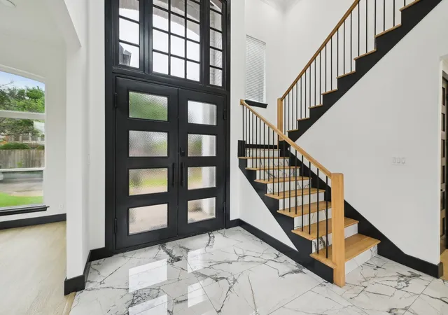 Photo 2 of Sale Pending at 4219 Hollow Oak Dr, Dallas, TX 75287 | MLS# 20922942 | Listing updated on 2026-09-21