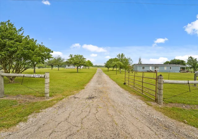 Photo 3 of Single family home for sale at 2099 County Road 655, Farmersville, TX 75442 | MLS# 20931607 | Listing updated on 2026-09-13
