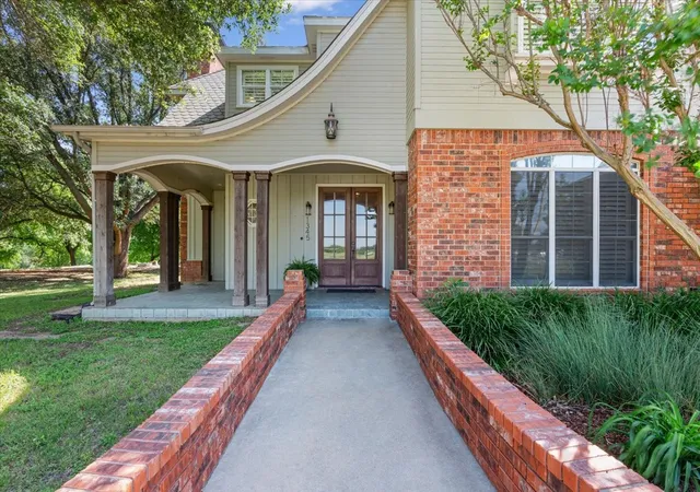 Photo 3 of Single family home for sale at 1345 Stillwater Rd, Waco, TX 76708 | MLS# 20936338 | Listing updated on 2026-09-18