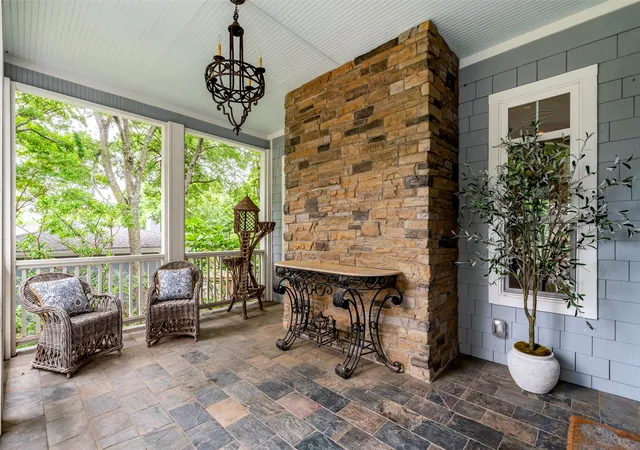 Photo 3 of Single family home for sale at 812 Baker St, Mc Kinney, TX 75069 | MLS# 20938086 | Listing updated on 2026-10-06