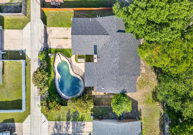 Photo 1 of Sale Pending at 745 Oakland St, Grand Prairie, TX 75052 | MLS# 20945740 | Listing updated on 2026-09-14