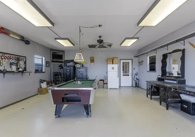 Photo 4 of Sale Pending at 2403 Greathouse Rd, Waxahachie, TX 75167 | MLS# 20948784 | Listing updated on 2026-09-14