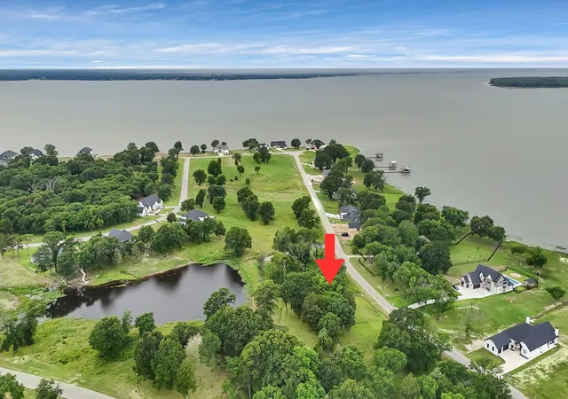 Photo 3 of Land for sale at 1511 Shoreline Dr, Seven Points, TX 75143 | MLS# 20952571 | Listing updated on 2026-10-02