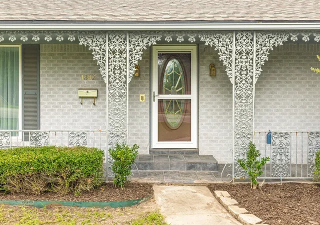 Photo 4 of Single family home for sale at 1302 Culver St, Commerce, TX 75428 | MLS# 20984899 | Listing updated on 2026-09-28