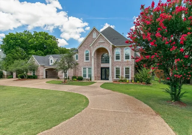 Photo 3 of Mansion for sale at 8945 Waterchase Cir, Fort Worth, TX 76120 | MLS# 20986437 | Listing updated on 2026-07-29