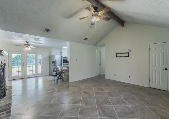 Photo 3 of Sale Pending at 14007 Harbor Dr, Woodway, TX 76712 | MLS# 20906458 | Listing updated on 2026-09-09