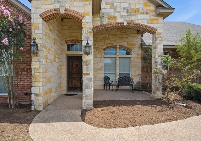 Photo 3 of Single family home for sale at 845 W County Line Rd E, West, TX 76691 | MLS# 20992246 | Listing updated on 2026-07-31