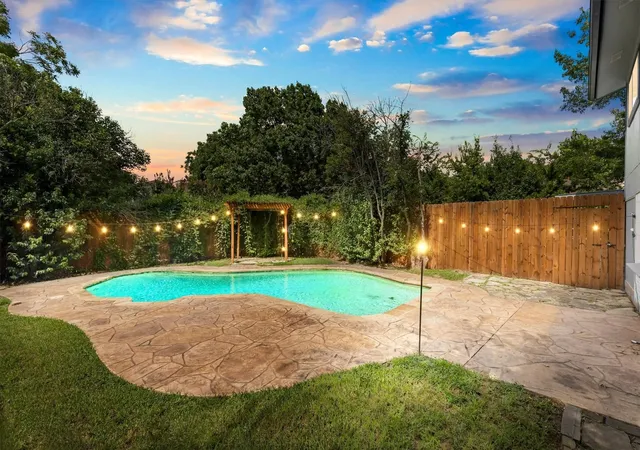 Photo 2 of Single family home for sale at 1614 Aurora Dr, Richardson, TX 75081 | MLS# 20985471 | Listing updated on 2026-07-29