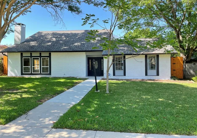 Photo 4 of Single family home for sale at 1614 Aurora Dr, Richardson, TX 75081 | MLS# 20985471 | Listing updated on 2026-07-29