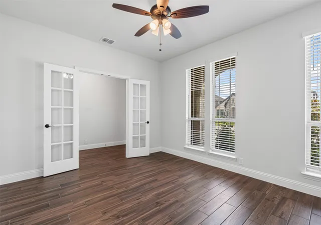 Photo 4 of Single family home for sale at 520 Ridgewater Trl, Fort Worth, TX 76131 | MLS# 21004545 | Listing updated on 2026-09-14