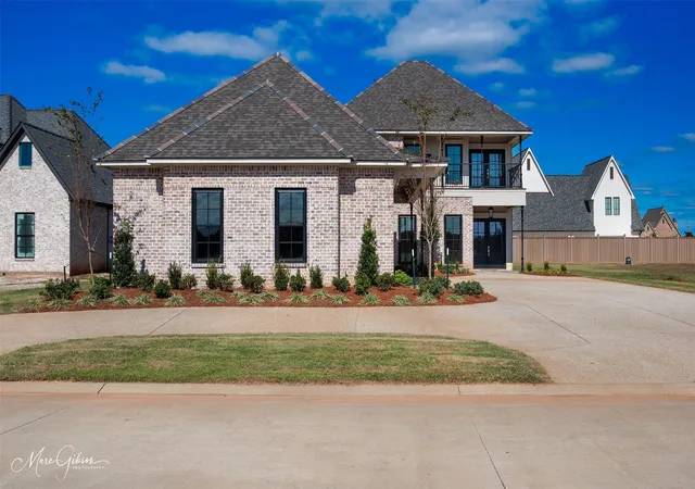 Photo 1 of Single family home for sale at 305 Nightfall Ct, Bossier City, LA 71111 | MLS# 21008314 | Listing updated on 2026-09-10