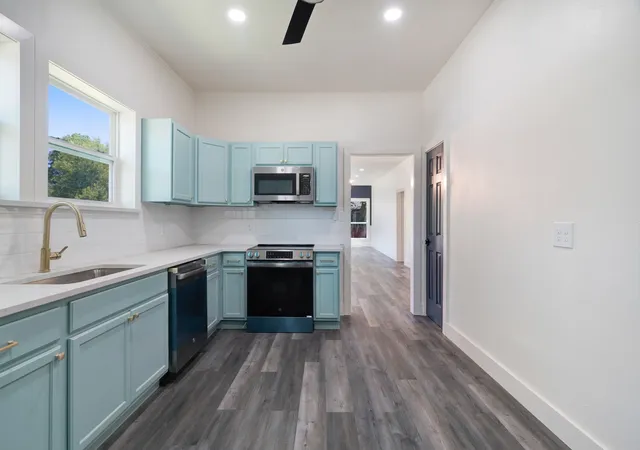 Photo 4 of Single family home for sale at 1100 Pine Bluff, Paris, TX 75460 | MLS# 21007926 | Listing updated on 2026-07-30