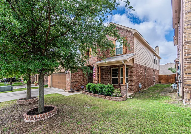 Photo 1 of Single family home for sale at 5721 Diamond Valley Dr, Fort Worth, TX 76179 | MLS# 21014010 | Listing updated on 2026-09-14
