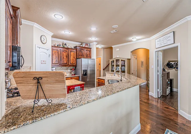 Photo 2 of Single family home for sale at 5721 Diamond Valley Dr, Fort Worth, TX 76179 | MLS# 21014010 | Listing updated on 2026-09-14