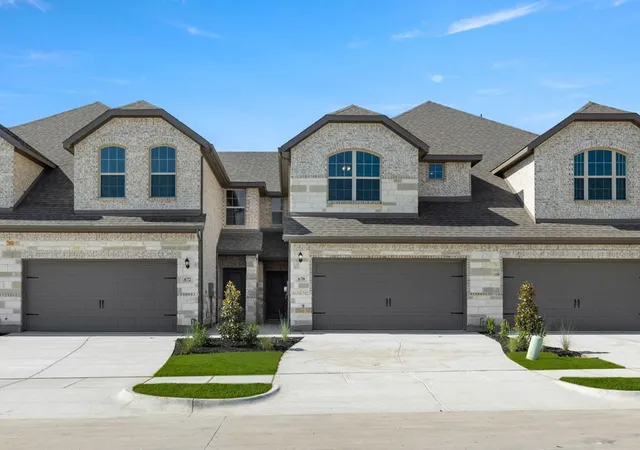 Photo 2 of Sale Pending at 670 Sandiford, Mansfield, TX 76063 | MLS# 21016046 | Listing updated on 2026-10-02