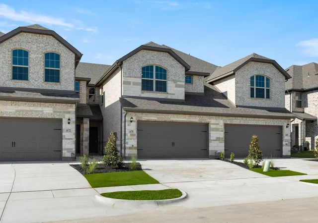 Photo 3 of Sale Pending at 670 Sandiford, Mansfield, TX 76063 | MLS# 21016046 | Listing updated on 2026-10-02