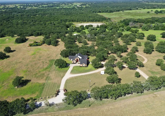 Photo 4 of House for sale at 2642 Huddleston, Sunset, TX 76270 | MLS# 21017753 | Listing updated on 2026-07-29