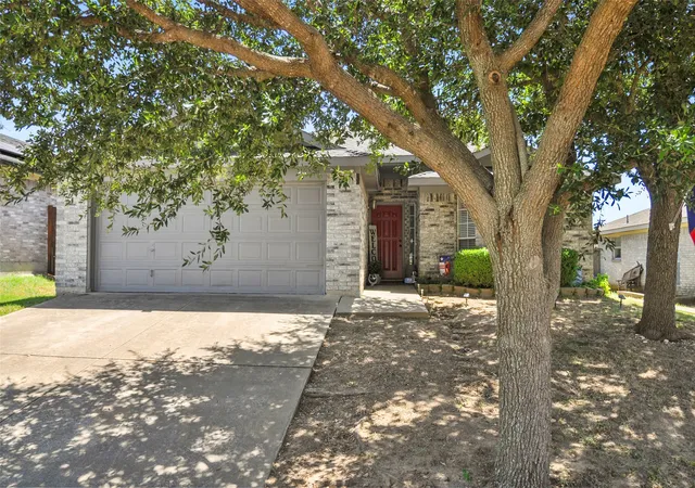 Photo 2 of Single family home for sale at 2529 Nogales Dr, Fort Worth, TX 76108 | MLS# 21018942 | Listing updated on 2026-09-12