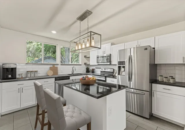 Photo 2 of Sale Pending at 311 W Scott St, Sherman, TX 75092 | MLS# 21023336 | Listing updated on 2026-09-16