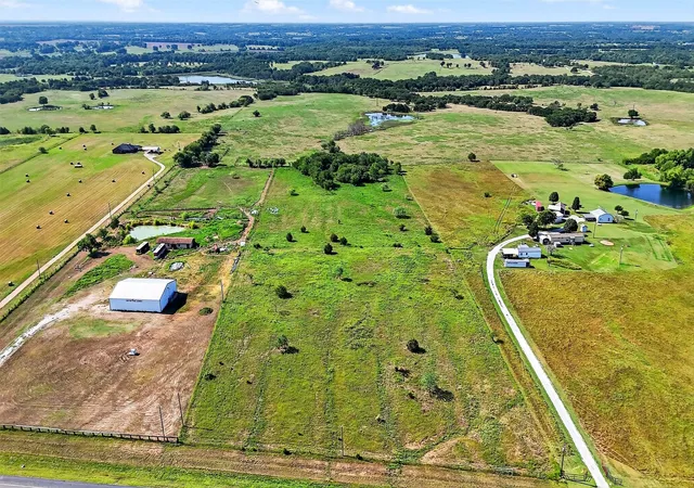 Photo 3 of Land for sale at Tbd W Us Hwy 82, Savoy, TX 75479 | MLS# 21022019 | Listing updated on 2026-08-02
