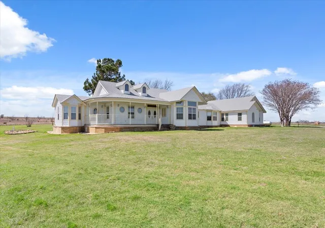 Photo 4 of Single family home for sale at 596 County Road 3425, Clifton, TX 76634 | MLS# 21024507 | Listing updated on 2026-09-09
