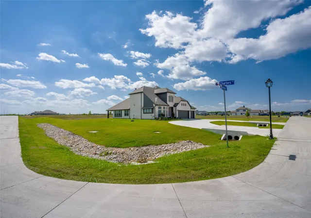 Photo 3 of Single family home for sale at 1112 Archives Ave, Nevada, TX 75173 | MLS# 21027470 | Listing updated on 2026-09-27