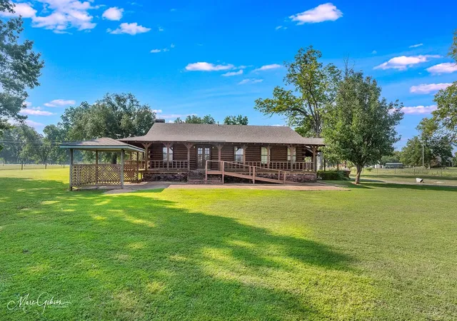 Photo 3 of Single family home for sale at 4938 Swan Lake Rd, Bossier City, LA 71111 | MLS# 21028653 | Listing updated on 2026-09-08