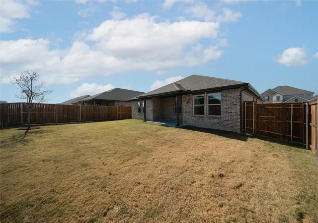 Photo 3 of Single family home for sale at 1907 Blackbird Ln, Princeton, TX 75407 | MLS# 21033106 | Listing updated on 2026-09-13