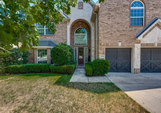 Photo 2 of Single family home for sale at 8305 Bishop Pine Rd, Denton, TX 76208 | MLS# 21035483 | Listing updated on 2026-09-10