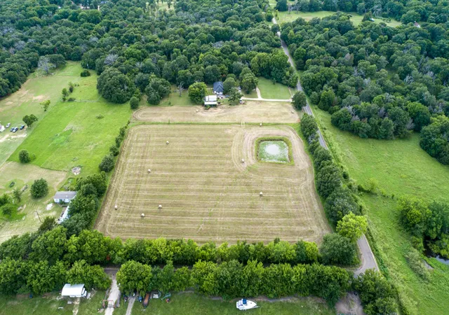 Photo 4 of Single family home for sale at 19531 Cr 4056, Kemp, TX 75143 | MLS# 21036769 | Listing updated on 2026-09-12