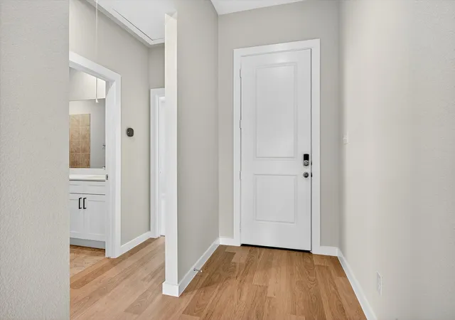 Photo 3 of Single family home for sale at 2220 Trailside Dr, Sherman, TX 75092 | MLS# 21037251 | Listing updated on 2026-10-04
