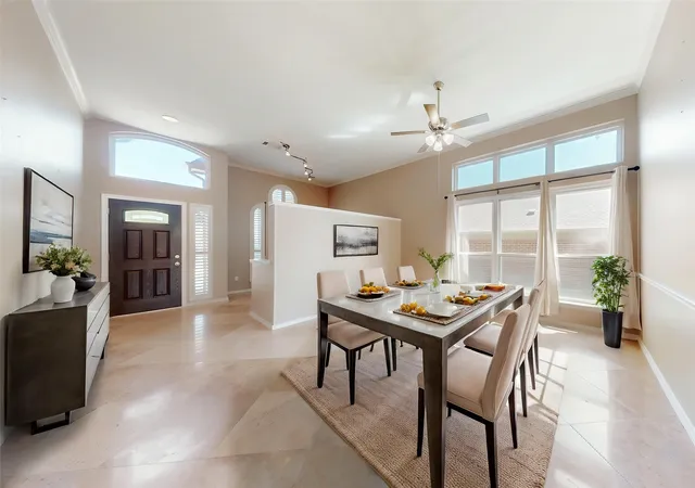 Photo 3 of Single family home for sale at 622 Meadowcrest Dr, Lewisville, TX 75077 | MLS# 21038281 | Listing updated on 2026-09-07