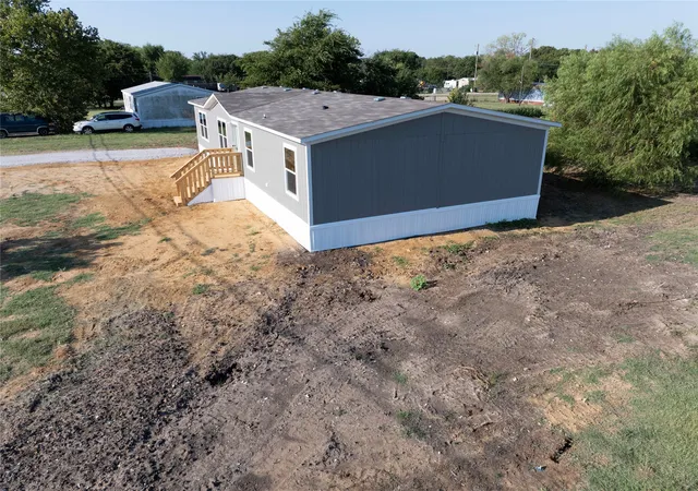 Photo 2 of Manufactured home for sale at 7005 Walden Dr, Joshua, TX 76058 | MLS# 21042130 | Listing updated on 2026-09-10