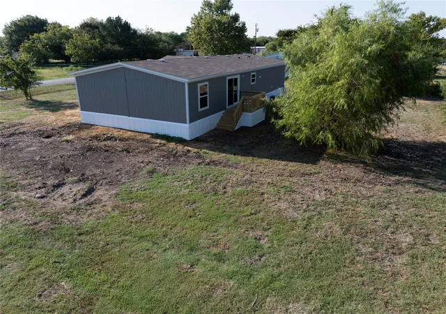 Photo 3 of Manufactured home for sale at 7005 Walden Dr, Joshua, TX 76058 | MLS# 21042130 | Listing updated on 2026-09-10